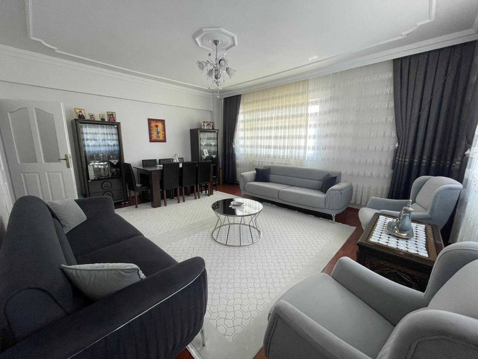 DADAŞKENT'TE SATILIK 4+1 DAİRE